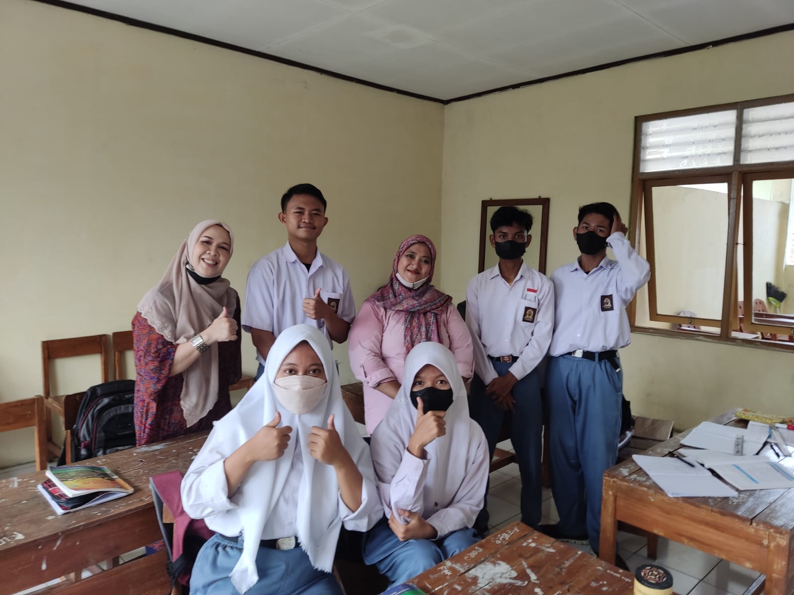 Workshop dan briefing SLB Cirebon